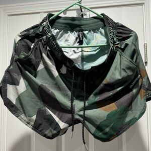 Legends - size small - no liner